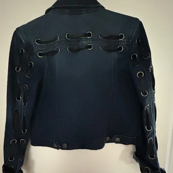 Jean jacket only worn twice! - Picture 2 of 3